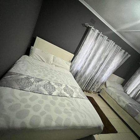Golden Bamboo Hotel Nyanda Екстериор снимка