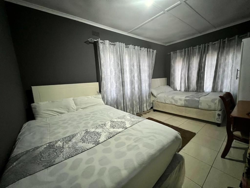 Golden Bamboo Hotel Nyanda Екстериор снимка